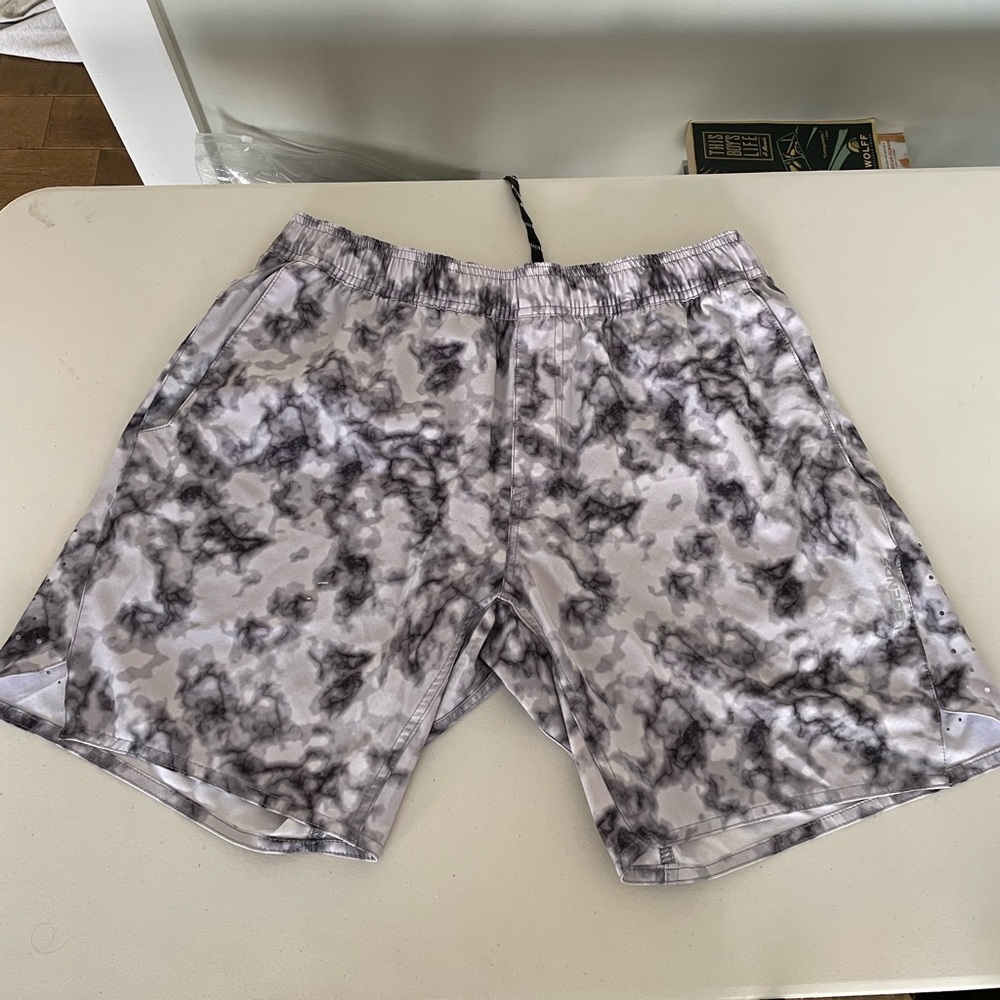 Legends Men’s 7in Athletic Shorts